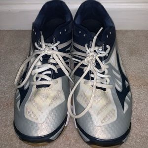mizuno volleyball shoes